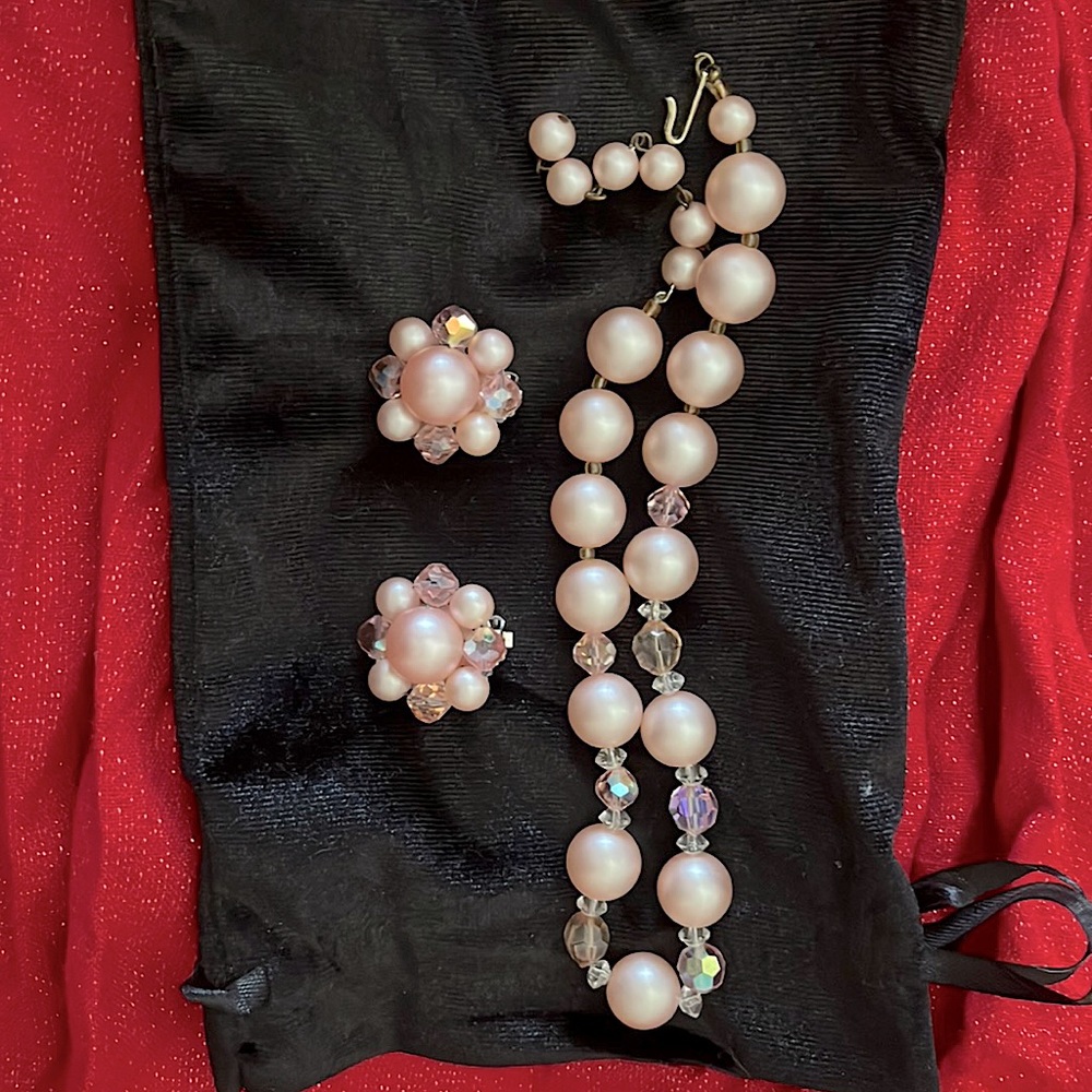 Vintage choker and earrings